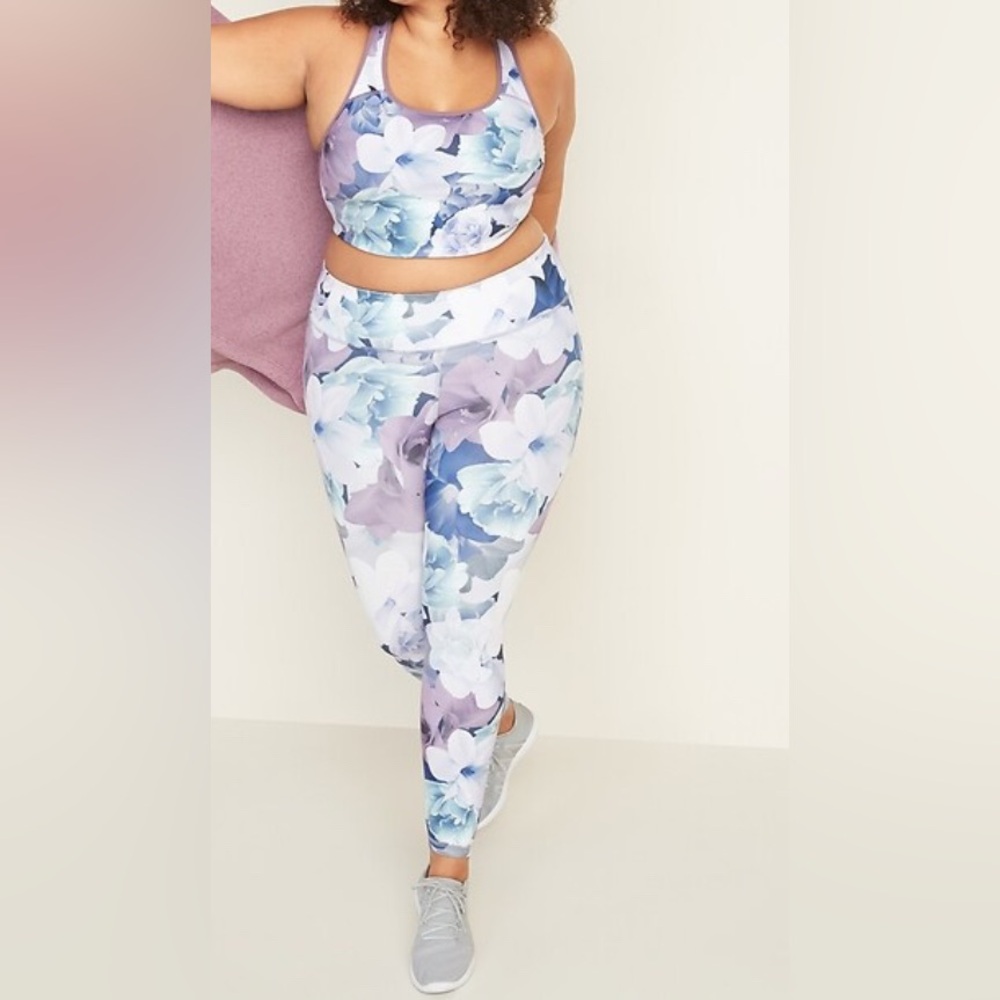 High-Waisted Elevate Plus-Size 7/8-Length Floral Compression Leggings and Top